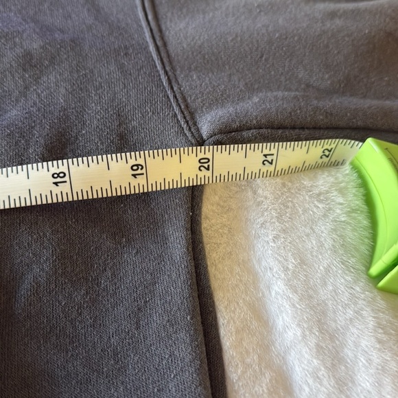 VIRAL DIET COKE BOW crop sweatshirt NEW!  🎀🎀 - Picture 6 of 11